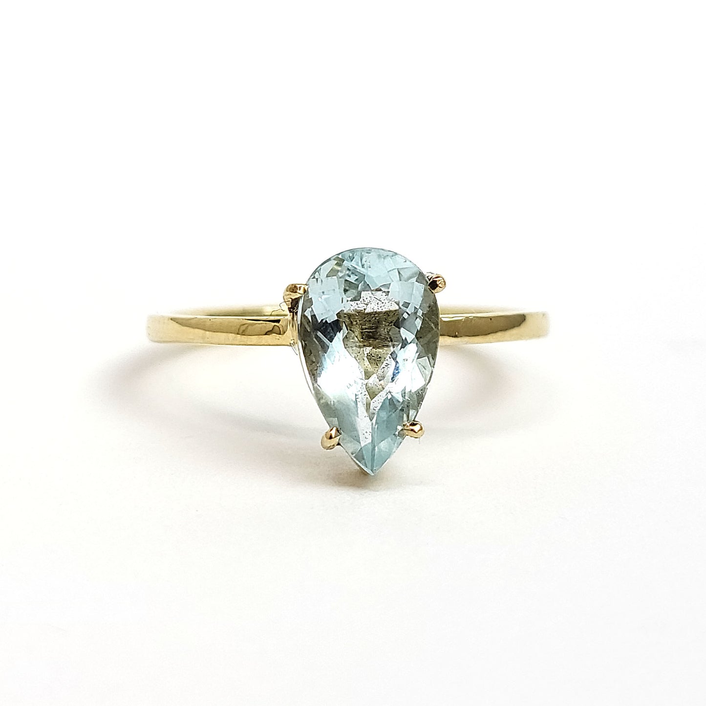 Aquamarine - 18k Yellow Gold Ring