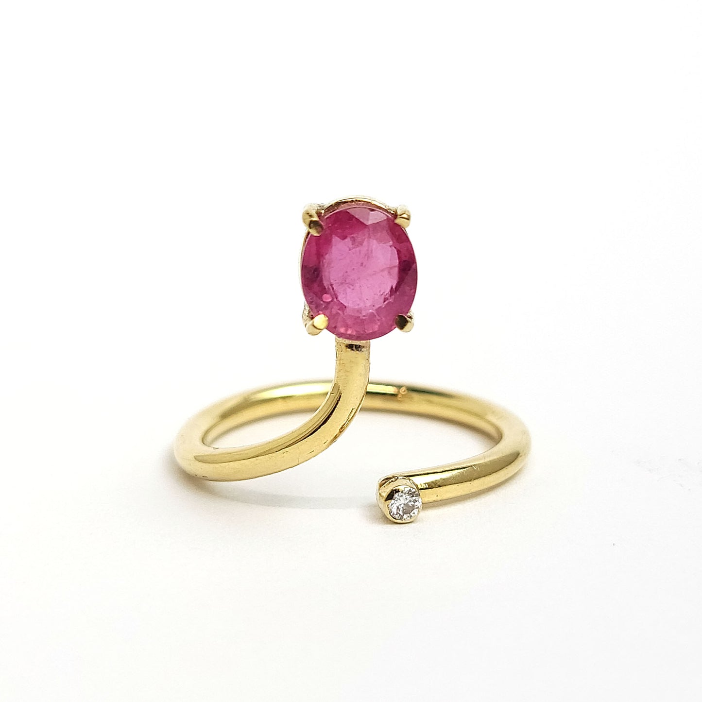 Sapphire - Diamond - 18k Yellow Gold Ring