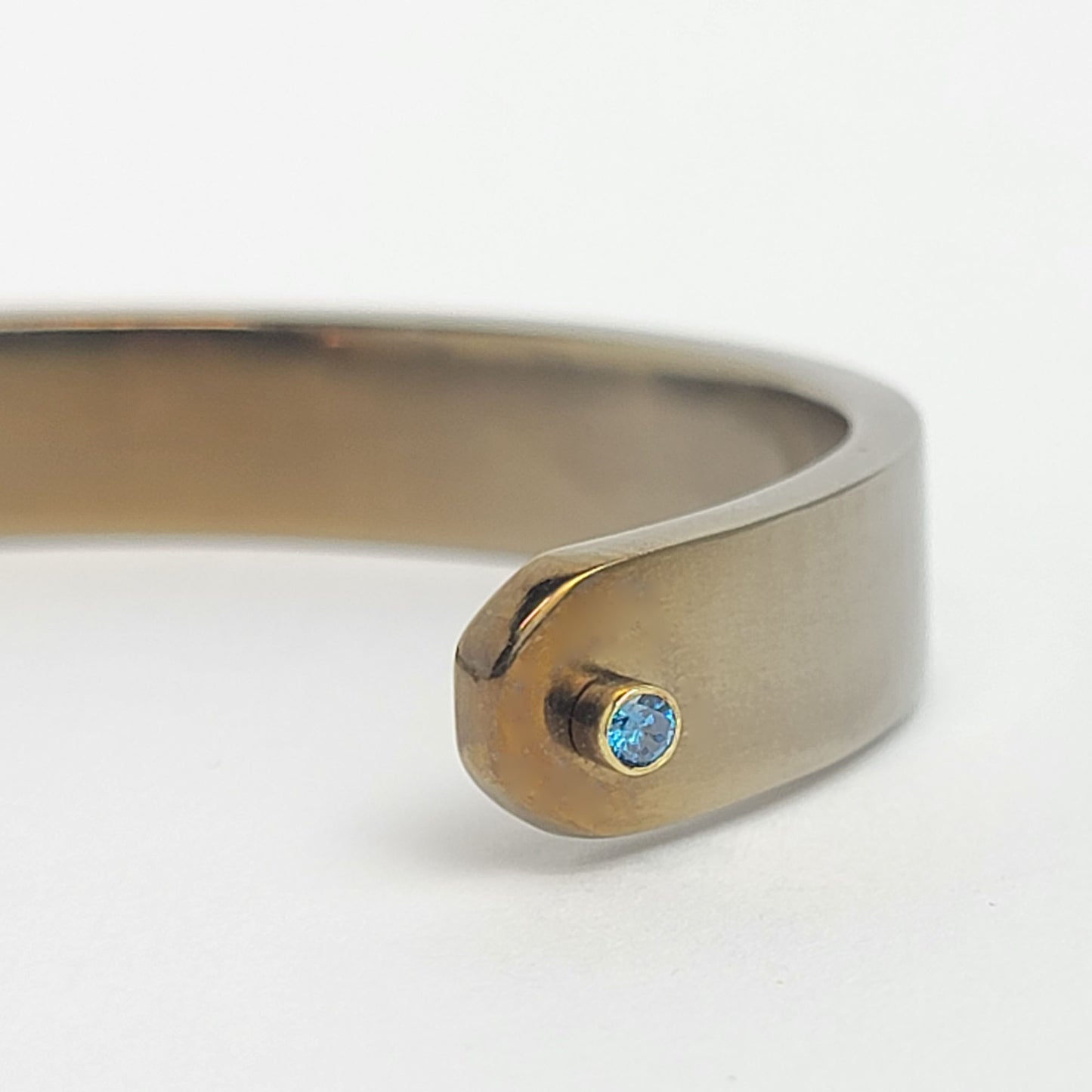 Titanium Bracelet - Diamonds