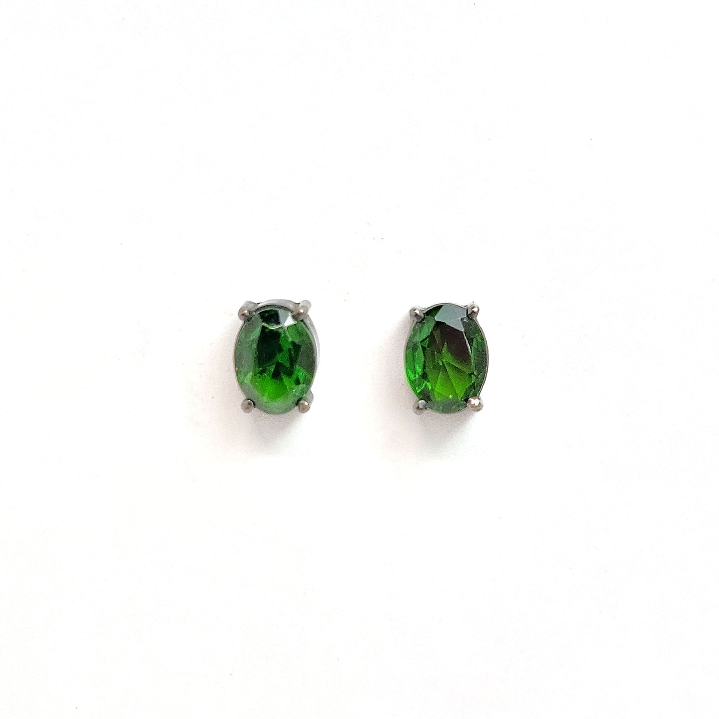Earrings black sterling solitaire - Epidote