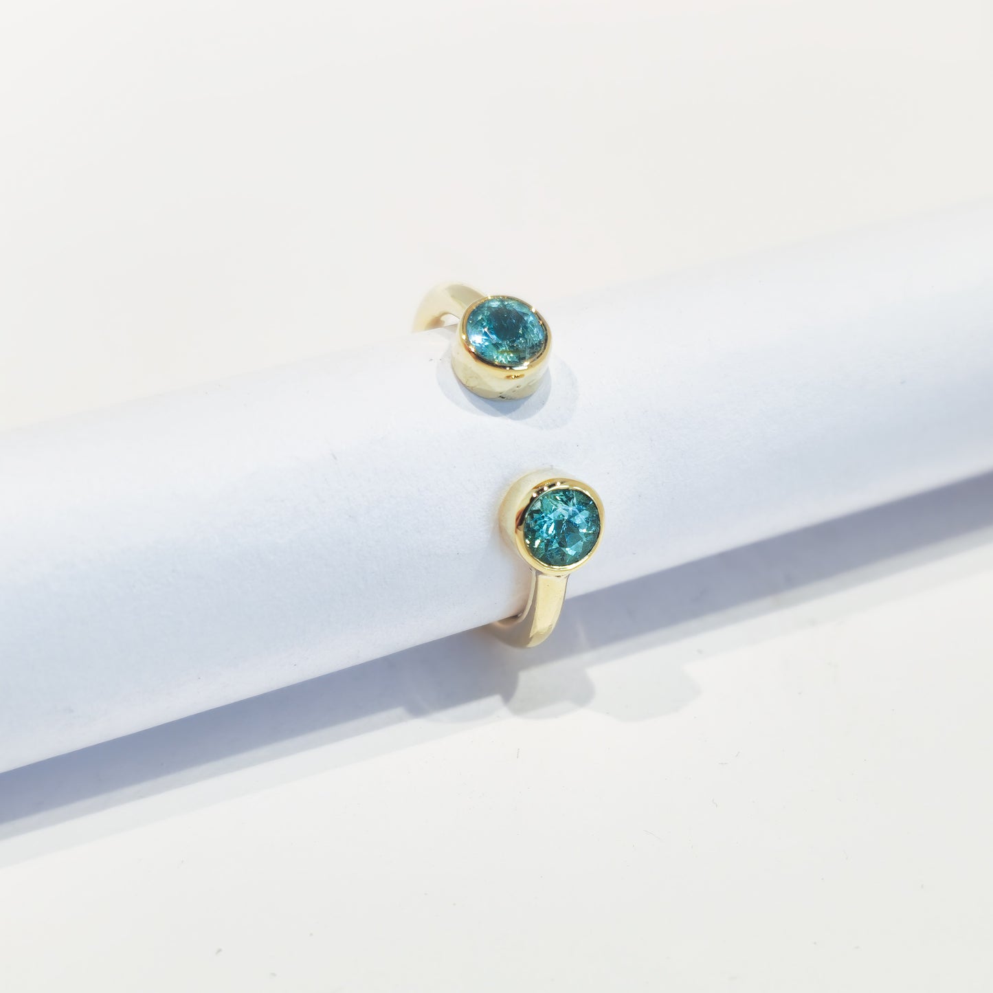 AA-Paraiba Tourmaline - 18k Yellow Gold