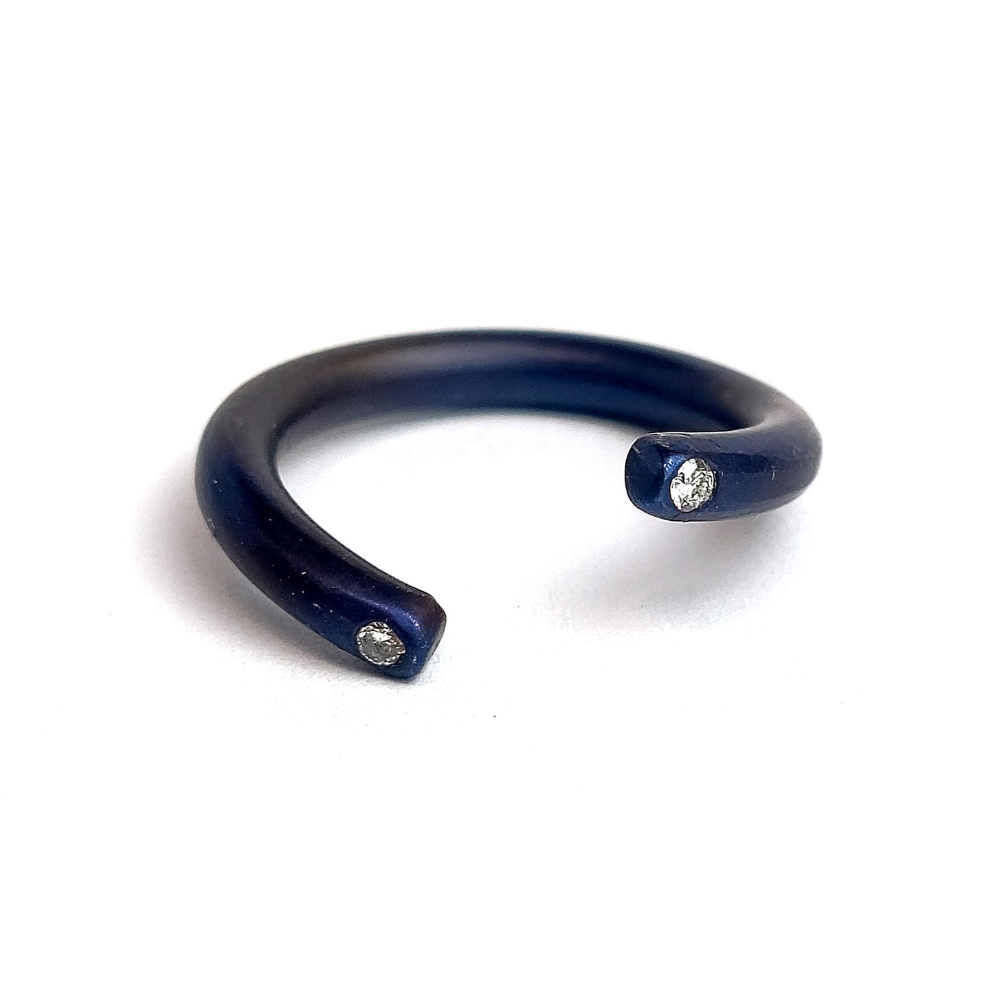 Titanium ring - Diamonds