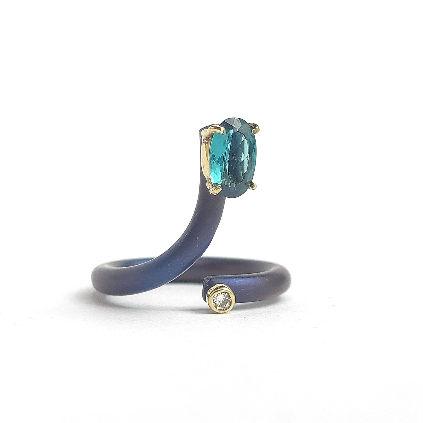 Titanium ring Snake - Green Tourmaline