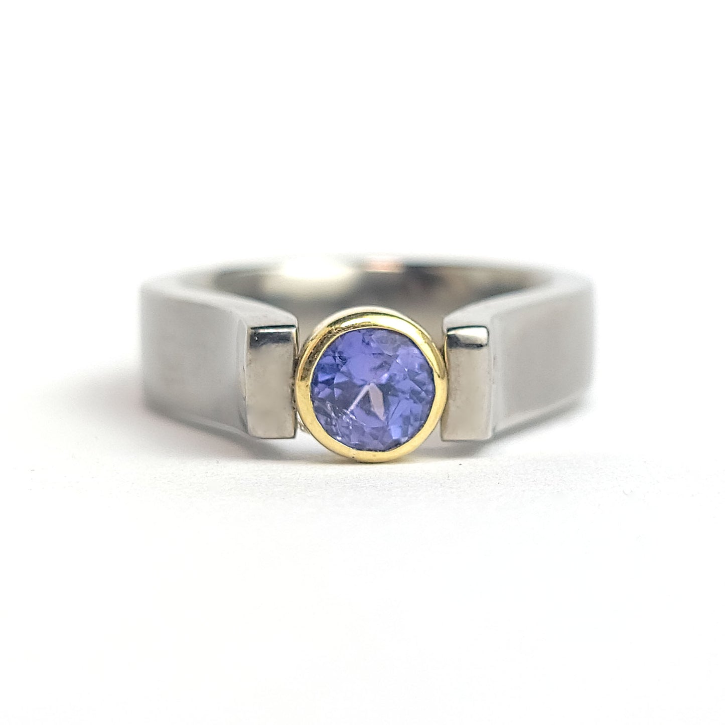 Titanium ring - Tanzanite