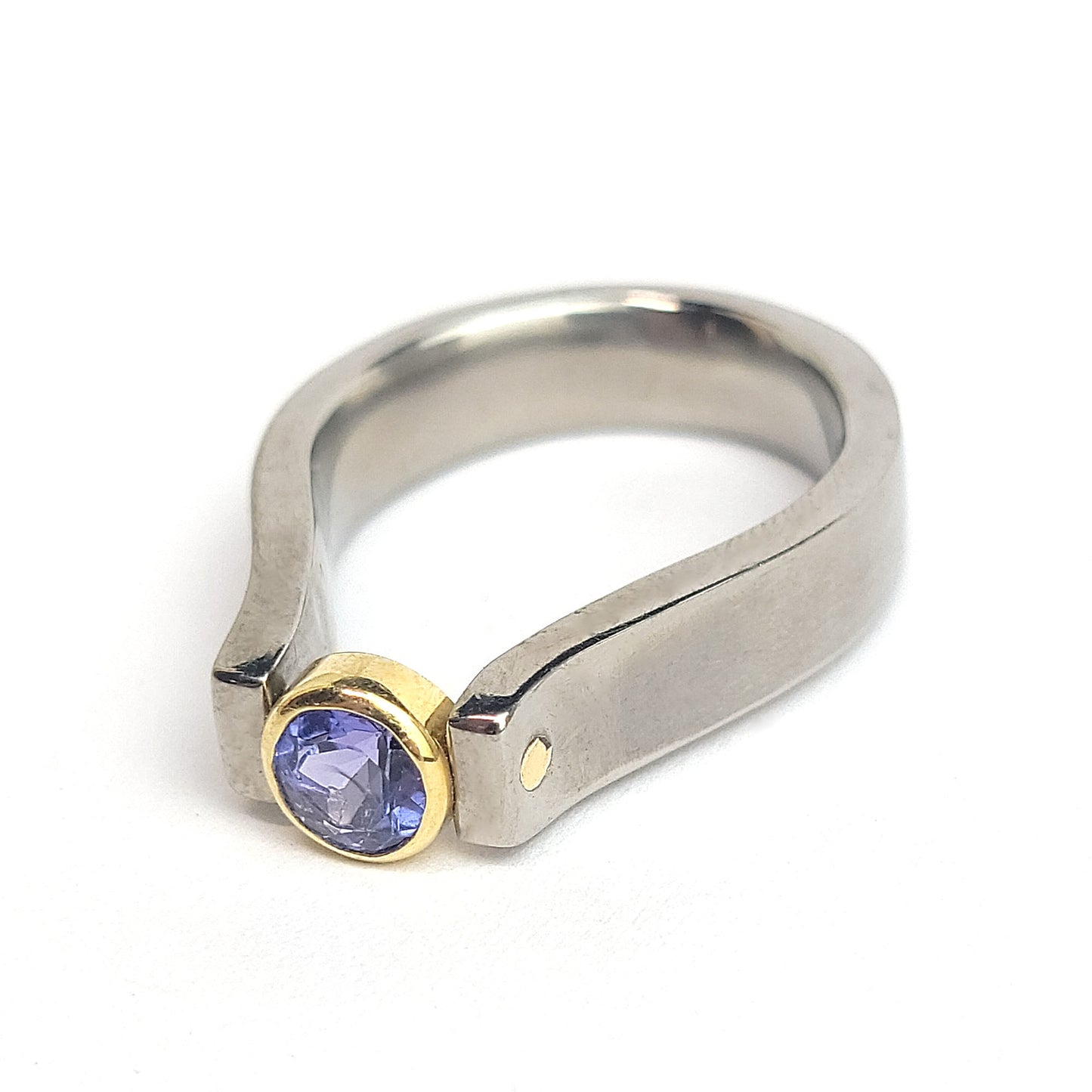 Titanium ring - Tanzanite