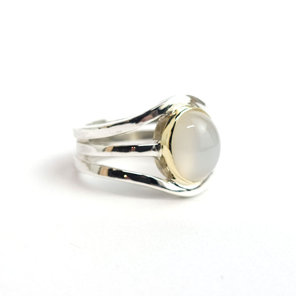 Feldspar Cabochon ring with chatoyance