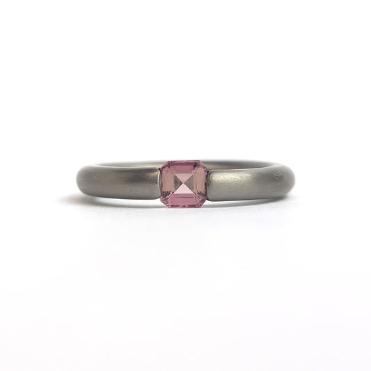 Titanium ring - Pink Tourmaline
