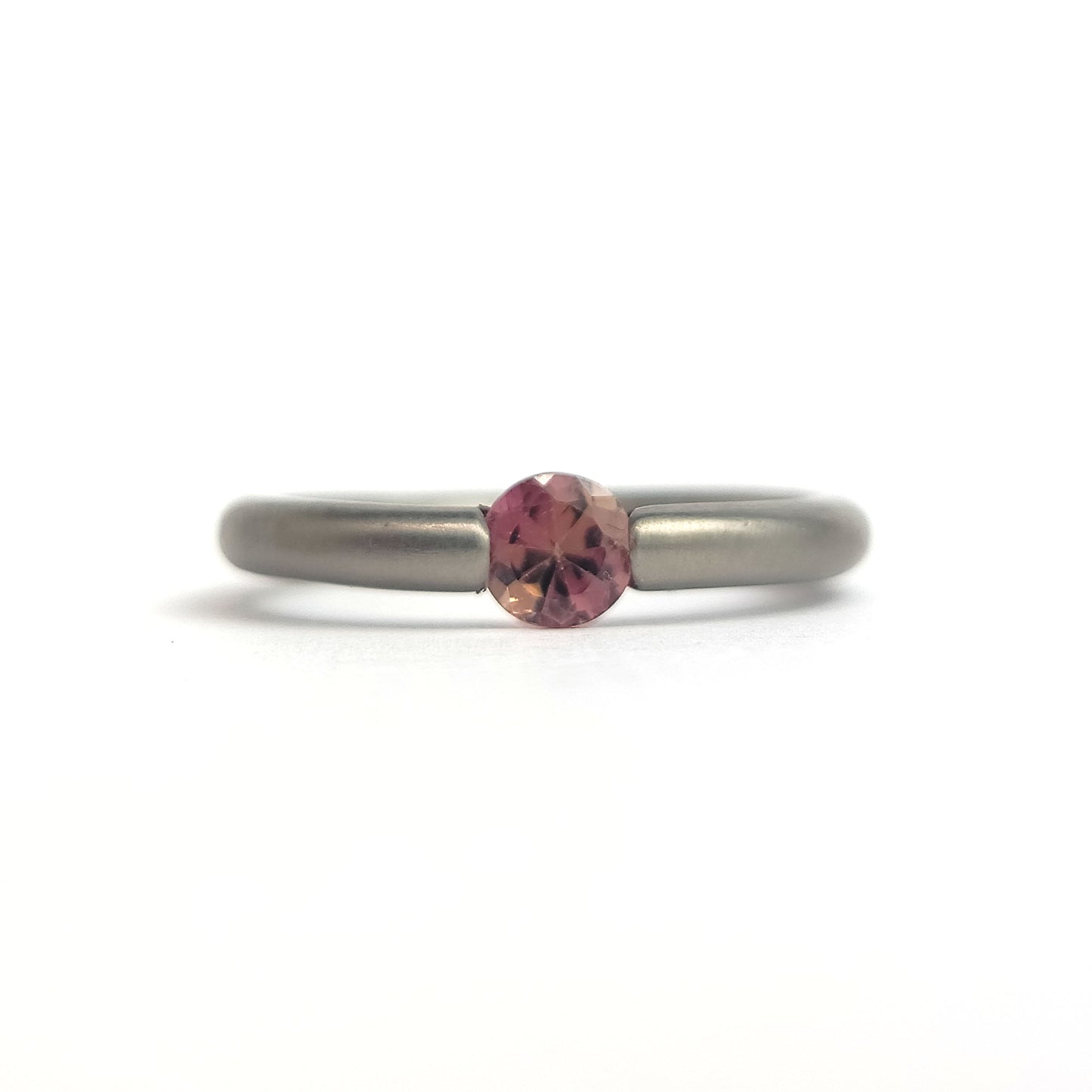 Titanium ring - Pink Tourmaline