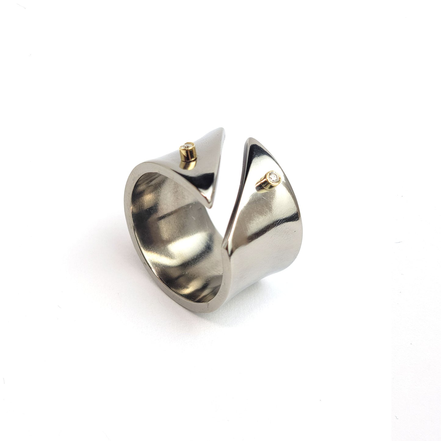 Titanium ring - Diamonds