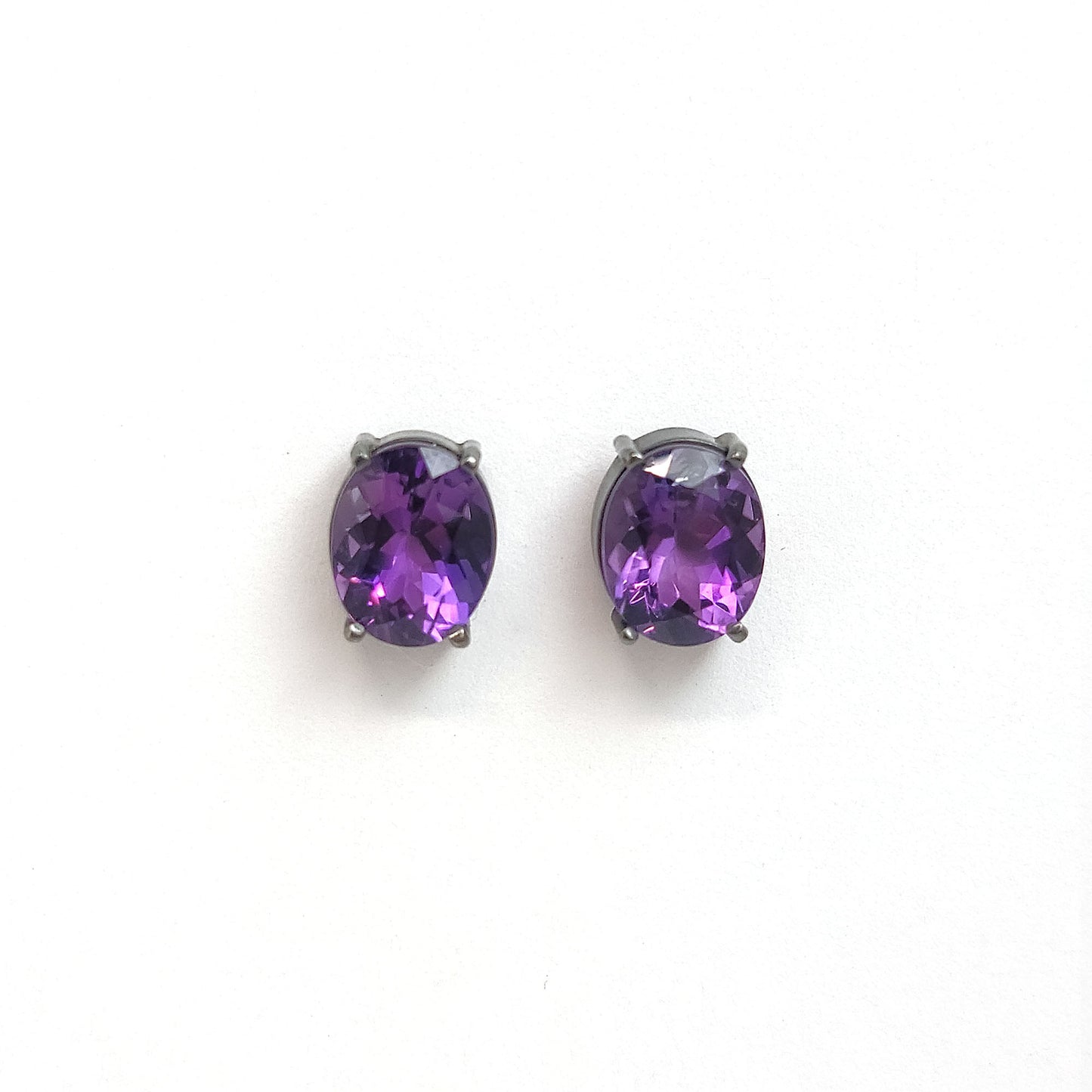 Earrings black sterling solitaire - Amethyst