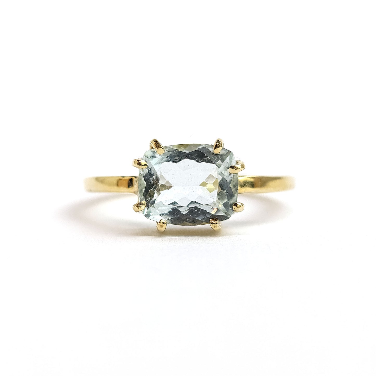 Aquamarine - 18k Yellow Gold Ring