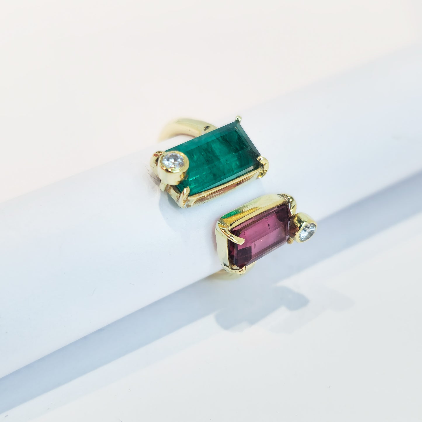 Emerald - Pink Tourmaline - Diamond - 18k Yellow Gold Ring