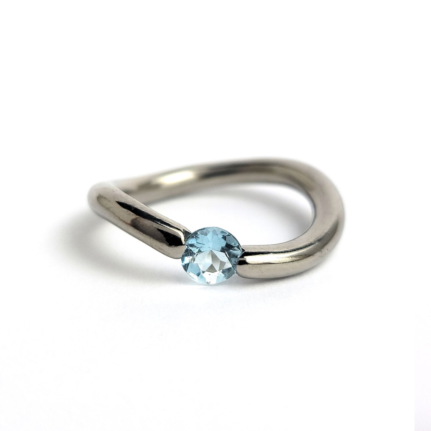 Titanium ring - Aquamarine